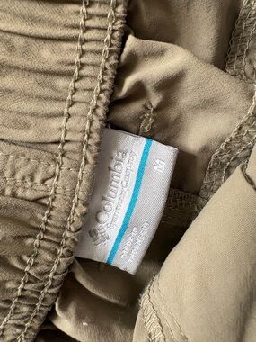 Columbia Olive Green Cargo Shorts with Elastic Waist